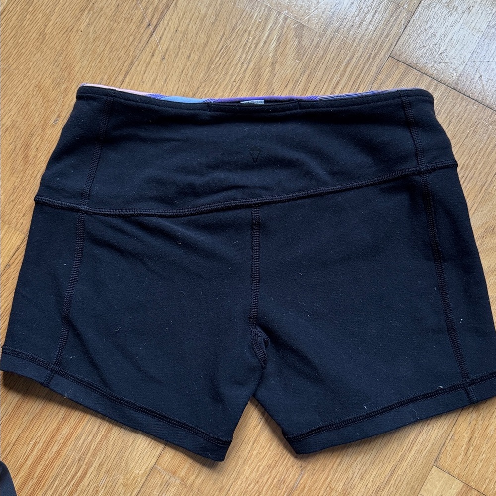 Ivivva reversible biker shorts 12 black - Picture 2 of 5